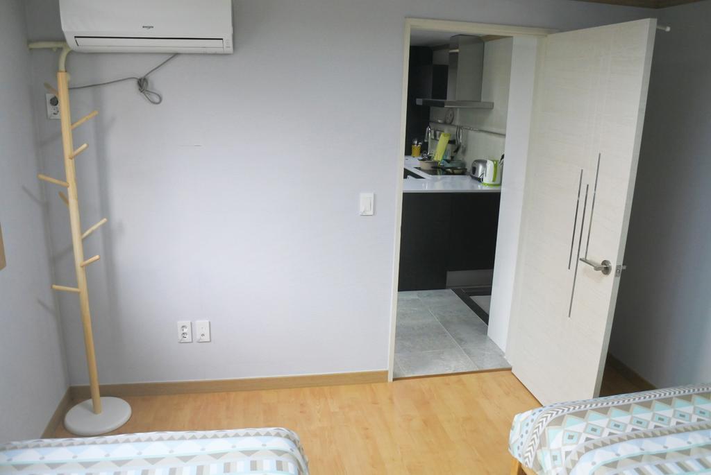 Lee & No Guesthouse Hongdae Seul Exterior foto